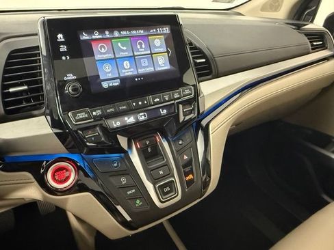 Used 2023 Honda Odyssey Touring image 23