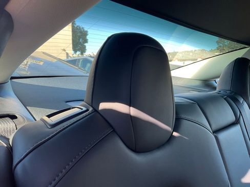 Used 2023 Tesla Model 3 Standard Range image 52