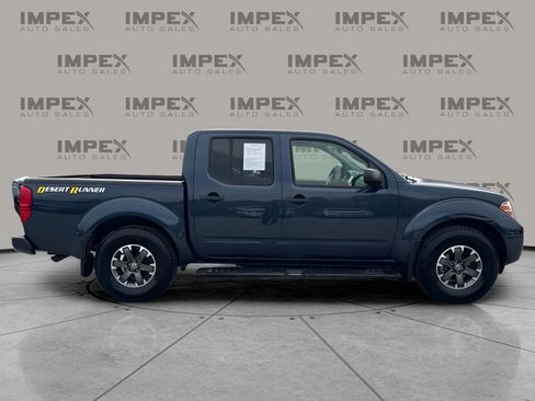 Used 2019 Nissan Frontier Desert Runner image 6
