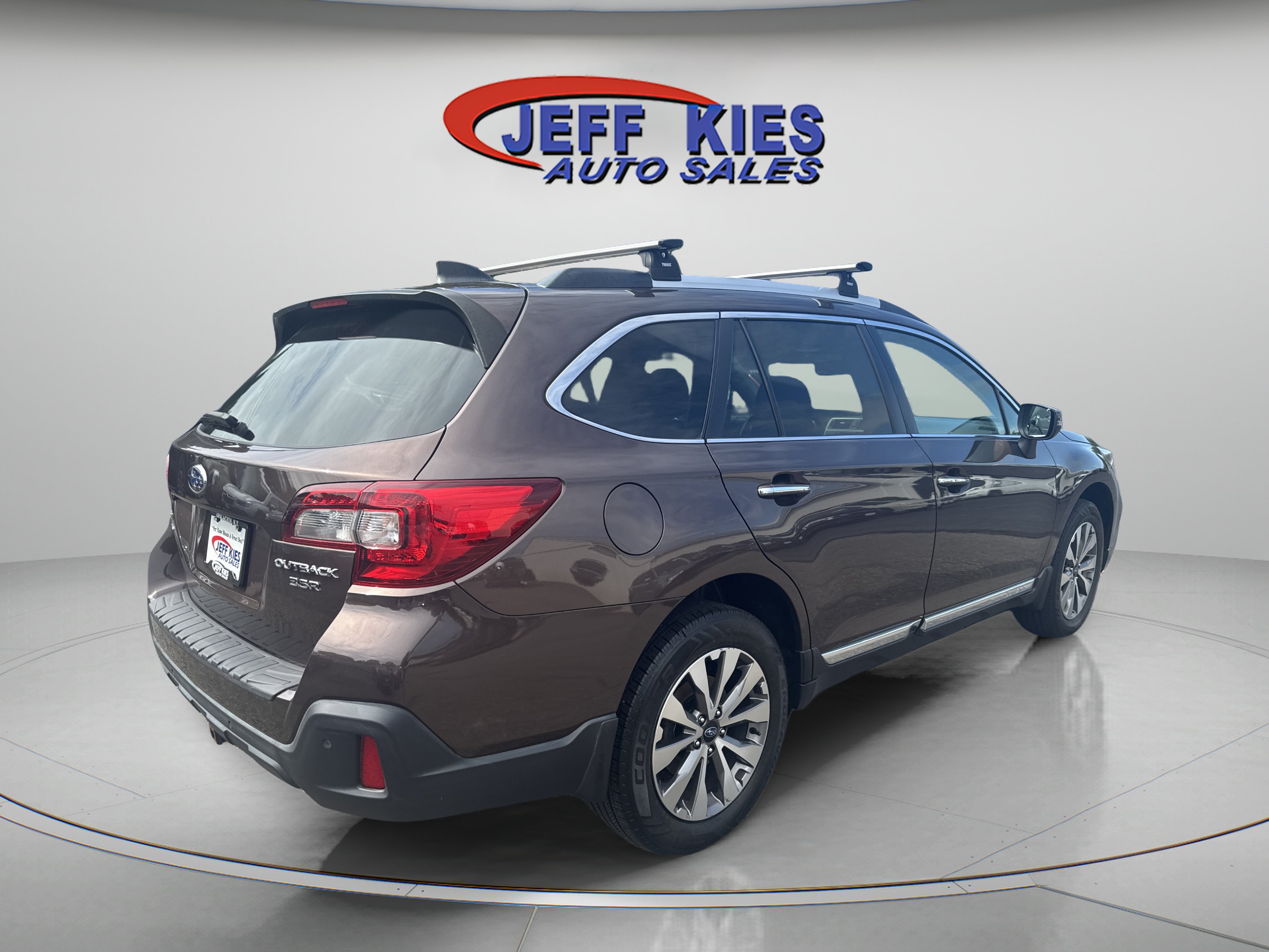 Used 2019 Subaru Outback 3.6R Touring AWD/4WD image 5
