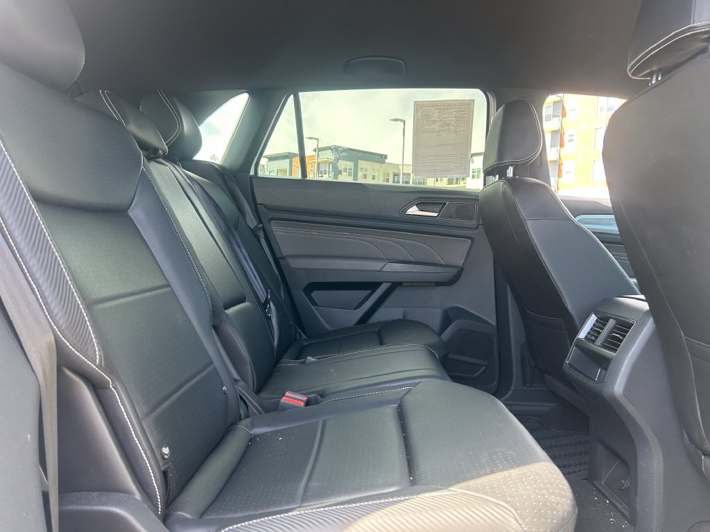 Used 2023 Volkswagen Atlas Cross Sport SE AWD/4WD image 34