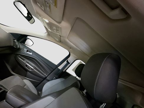 Used 2018 Ford Escape SE image 26