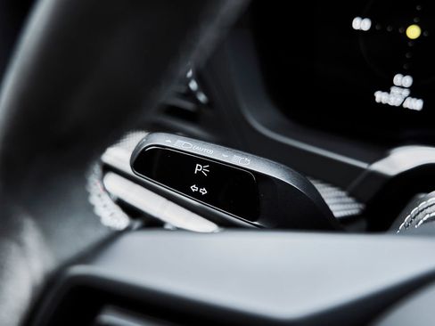 Used 2025 Porsche 911 GT3 RWD image 55