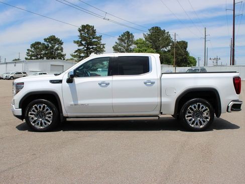 Used 2023 GMC Sierra 1500 Denali Ultimate AWD/4WD image 3