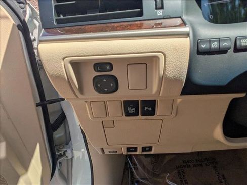 Used 2013 Lexus ES 350 w/ Luxury Pkg FWD image 20