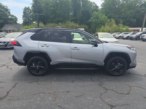 Used 2019 Toyota RAV4 XSE w/ XSE Weather Package AWD/4WD image 4