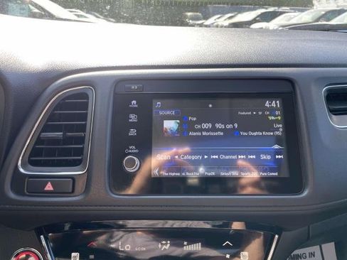 Used 2022 Honda HR-V EX image 29