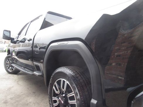 Used 2022 GMC Sierra 3500 AT4 w/ AT4 Preferred Package image 21