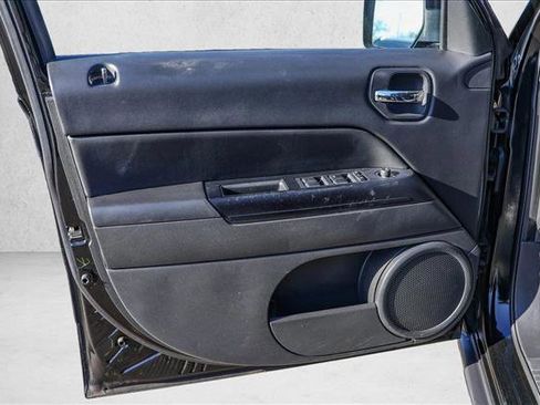 Used 2017 Jeep Patriot Sport w/ Power Value Group image 12