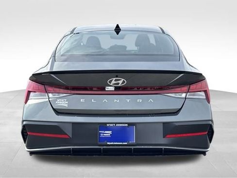 New 2026 Hyundai Elantra SEL Sport image 4