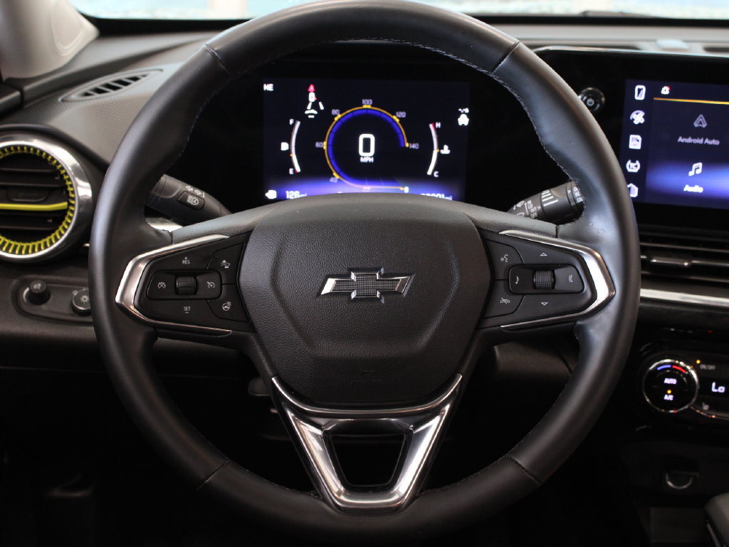 Used 2025 Chevrolet Trax ACTIV w/ Driver Confidence Package FWD image 21