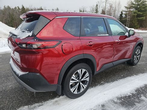 Certified 2022 Nissan Rogue SV image 5