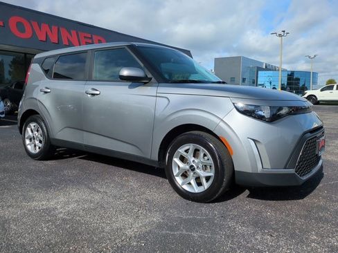 Used 2024 Kia Soul LX w/ Option Group 015 image 2