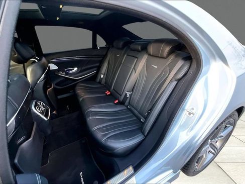 Used 2015 Mercedes-Benz S 63 AMG 4MATIC Sedan w/ Driver Assistance Package image 26