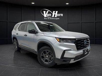 Used 2025 Honda Pilot TrailSport