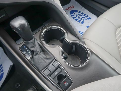 Used 2023 Toyota Camry SE AWD/4WD image 31