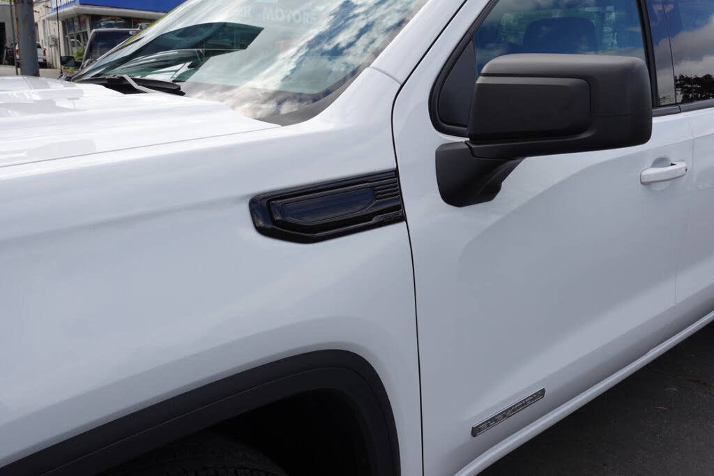 Used 2024 GMC Sierra 1500 Elevation AWD/4WD image 9