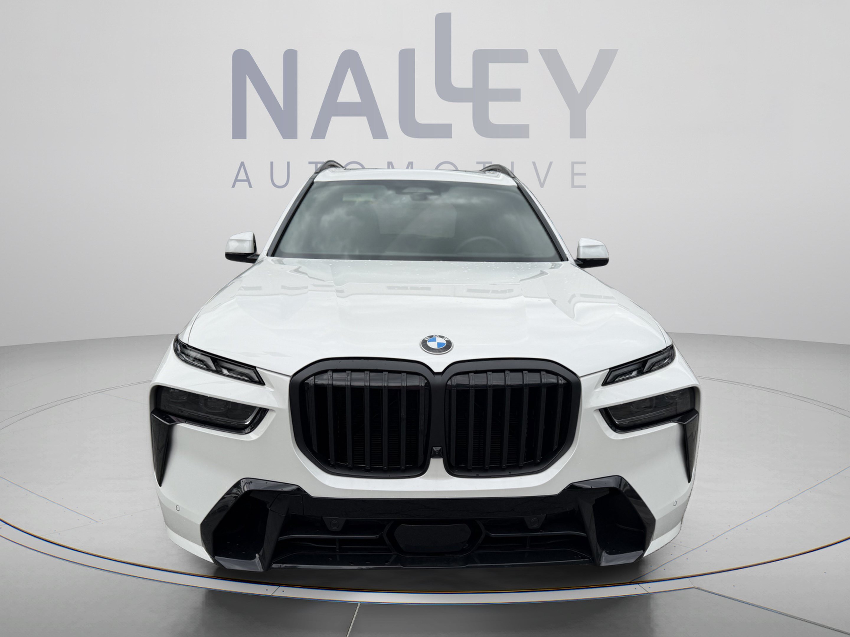 Used 2027 BMW X7 xDrive40i w/ M Sport Package AWD/4WD image 6