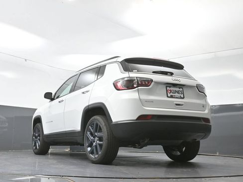 New 2026 Jeep Compass Latitude AWD/4WD image 43