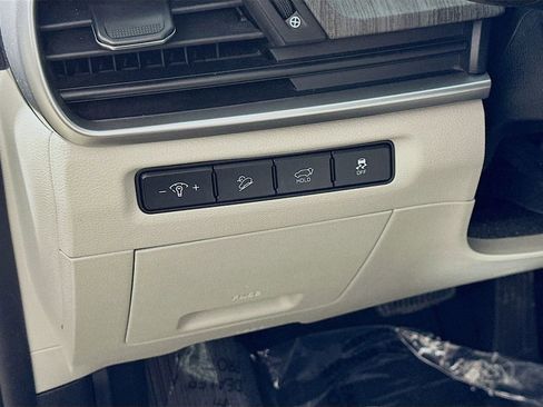 Used 2023 Kia Telluride EX w/ EX Captain's Chair Package image 22