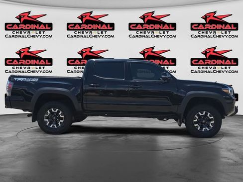 Used 2023 Toyota Tacoma TRD Off-Road w/ Technology Package AWD/4WD image 2