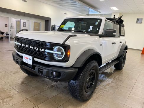 Used 2023 Ford Bronco Wildtrak AWD/4WD image 5