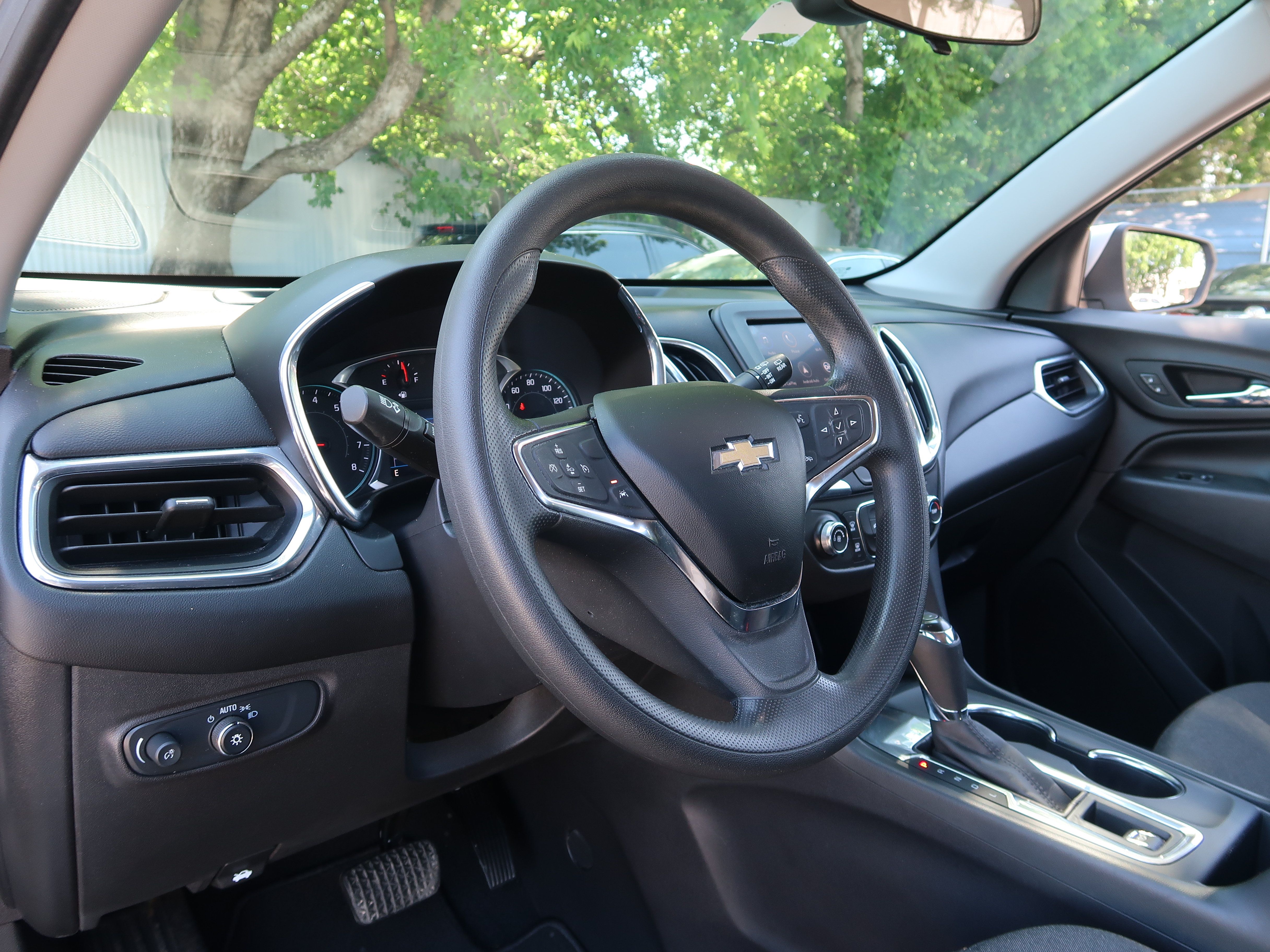 Used 2021 Chevrolet Equinox LT FWD image 26