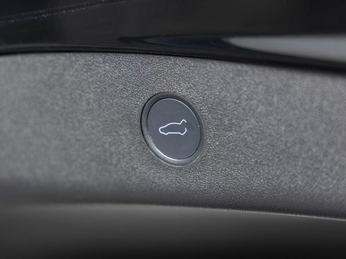 Used 2021 Tesla Model 3 Performance image 21