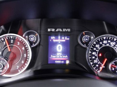 Used 2024 RAM 2500 Tradesman w/ Chrome Appearance Group image 18