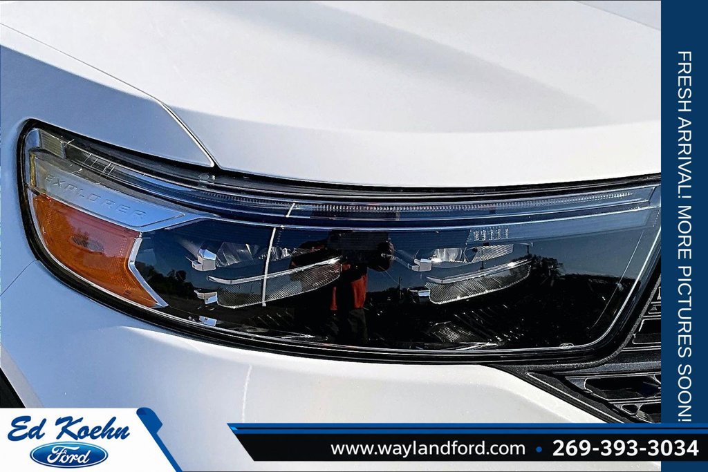 Certified 2022 Ford Explorer XLT w/ Equipment Group 202A AWD/4WD image 29