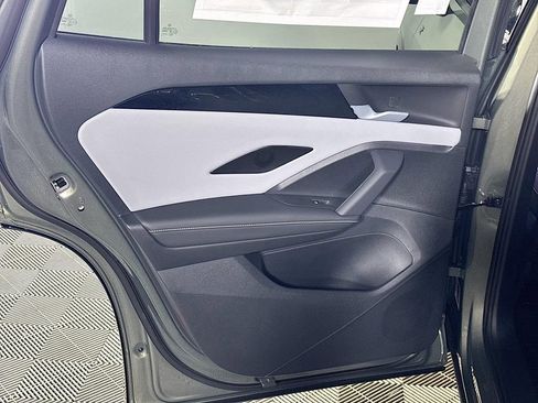 New 2026 Volkswagen Tiguan SE R-Line AWD/4WD image 19