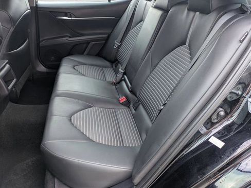 Used 2024 Toyota Camry SE image 17