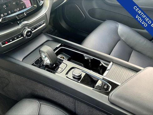 Certified 2024 Volvo XC60 T8 Core w/ Protection Package Premier image 18