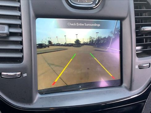 Used 2020 Chrysler 300 S image 28