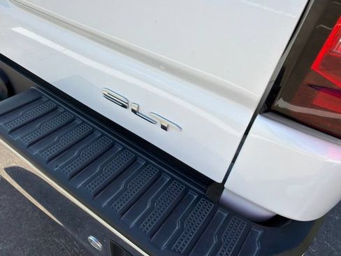 Used 2020 GMC Sierra 1500 SLT AWD/4WD image 7