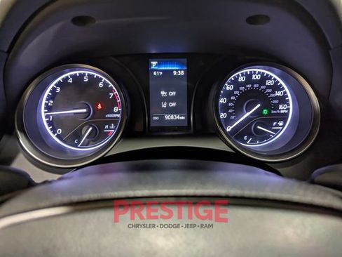 Used 2022 Toyota Camry SE image 13