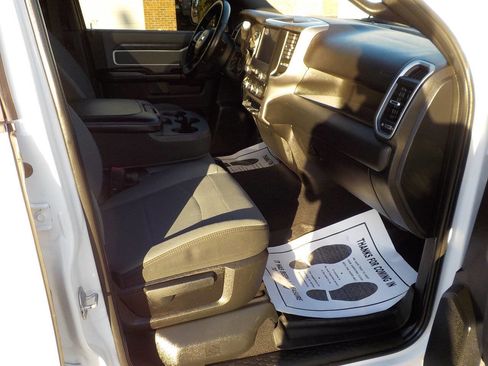 Used 2022 RAM 2500 Big Horn image 24
