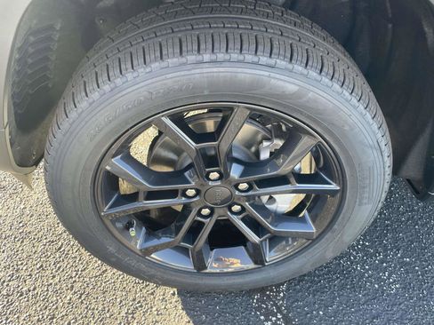 New 2025 Jeep Grand Cherokee Limited AWD/4WD image 12