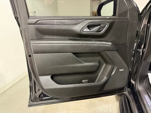 Certified 2022 GMC Yukon XL SLT w/ SLT Premium Package image 11