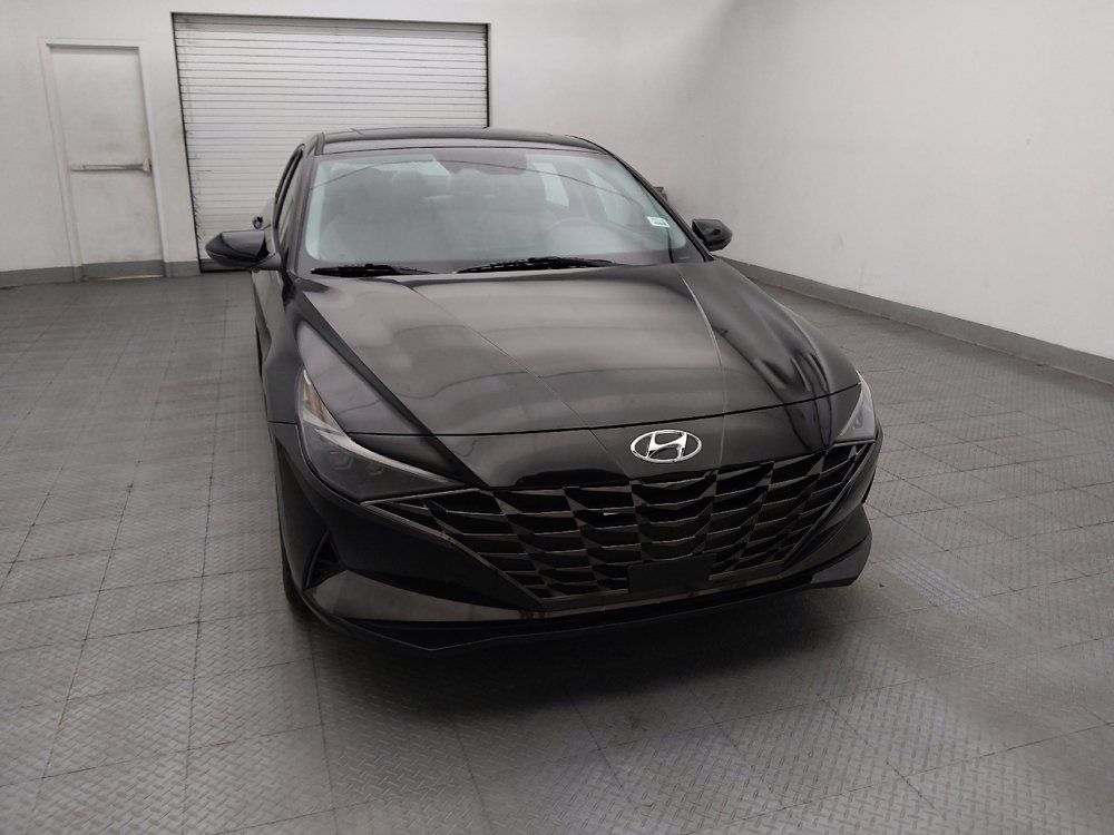 Used 2023 Hyundai Elantra Limited FWD image 14