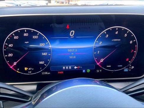 Used 2025 Mercedes-Benz GLC 300 4MATIC image 22