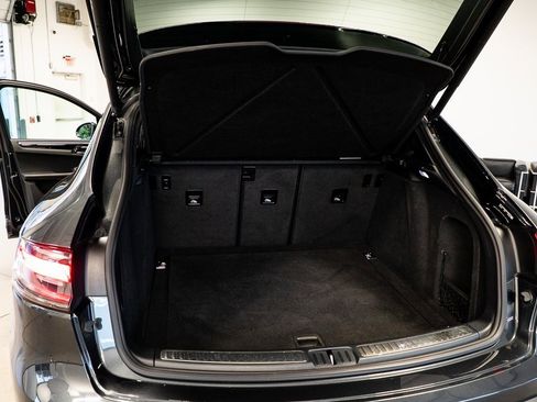 Used 2024 Porsche Macan image 46