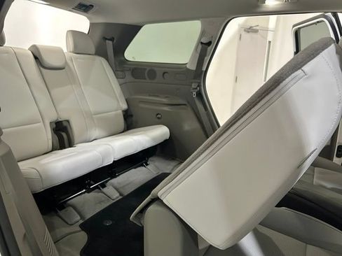 Used 2026 Hyundai Palisade SEL Premium FWD image 19
