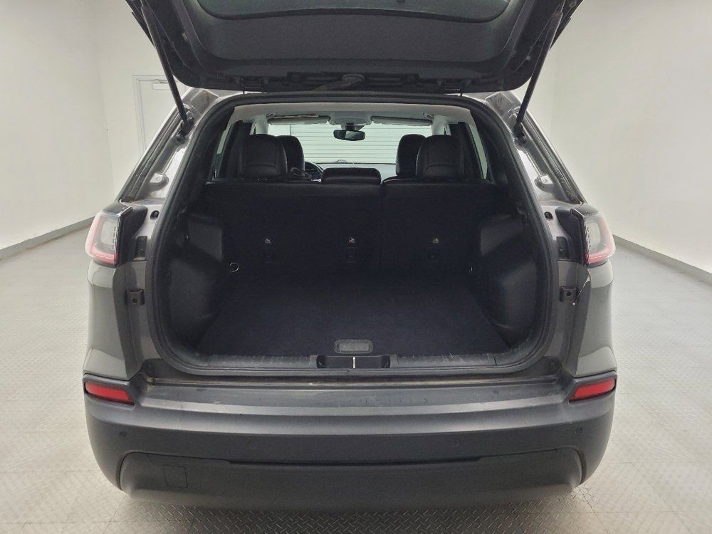 Used 2021 Jeep Cherokee Latitude Plus FWD image 29