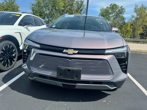 Used 2024 Chevrolet Blazer EV LT AWD/4WD image 3