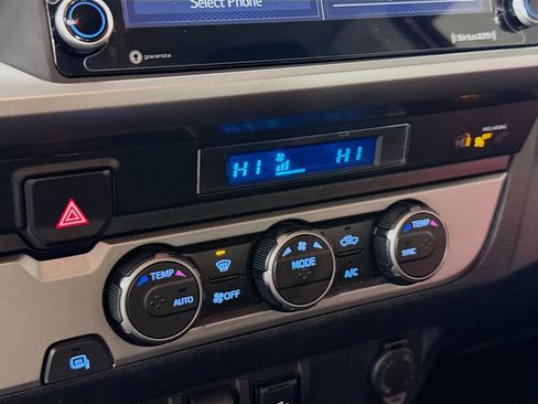 Used 2022 Toyota Tacoma SR5 image 17