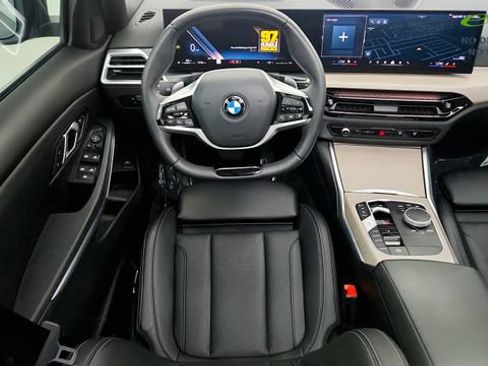 Used 2025 BMW 330i xDrive Sedan AWD/4WD image 38
