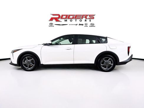 Used 2025 Kia K4 LXS image 4