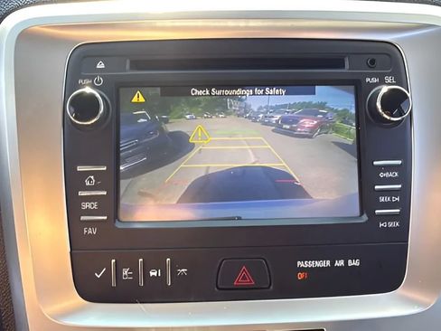 Used 2015 GMC Acadia SLE AWD/4WD image 13