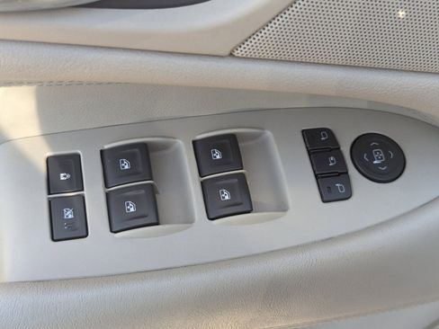 Used 2016 Cadillac Escalade Luxury image 25